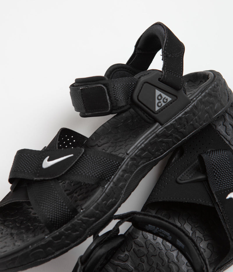 Nike ACG Air Deschutz+ Sandals in Black and Grey Fog and Black - Anthracite