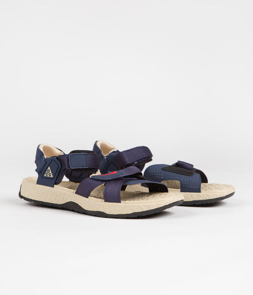Nike ACG Air Deschutz+ Sandals in Midnight Navy and Light Crimson and Thunder Blue