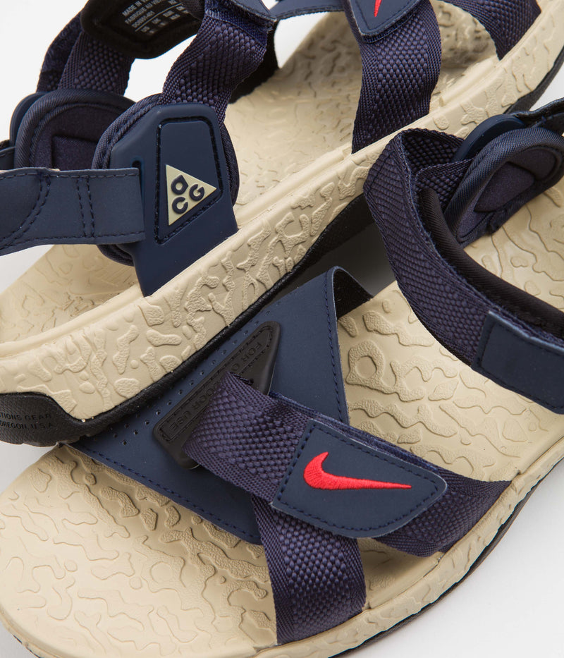 Nike ACG Air Deschutz+ Sandals in Midnight Navy and Light Crimson and Thunder Blue