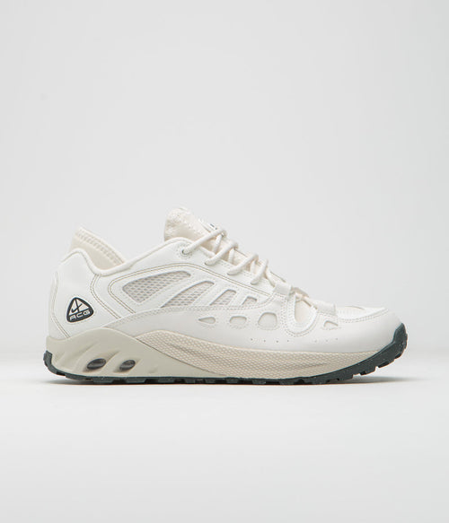 Nike ACG Air Exploraid Shoes in Light Orewood Brown and Sail and Phantom - Anthracite
