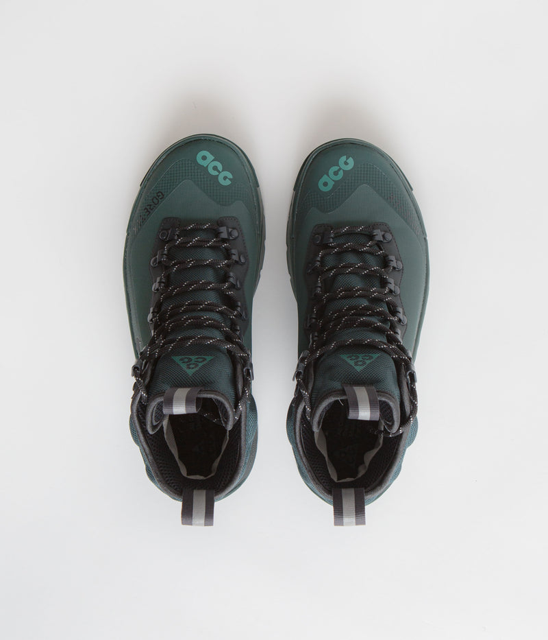Nike ACG Air Gaiadome Gore-Tex Shoes in Vintage Green and Bicoastal and Vintage Green