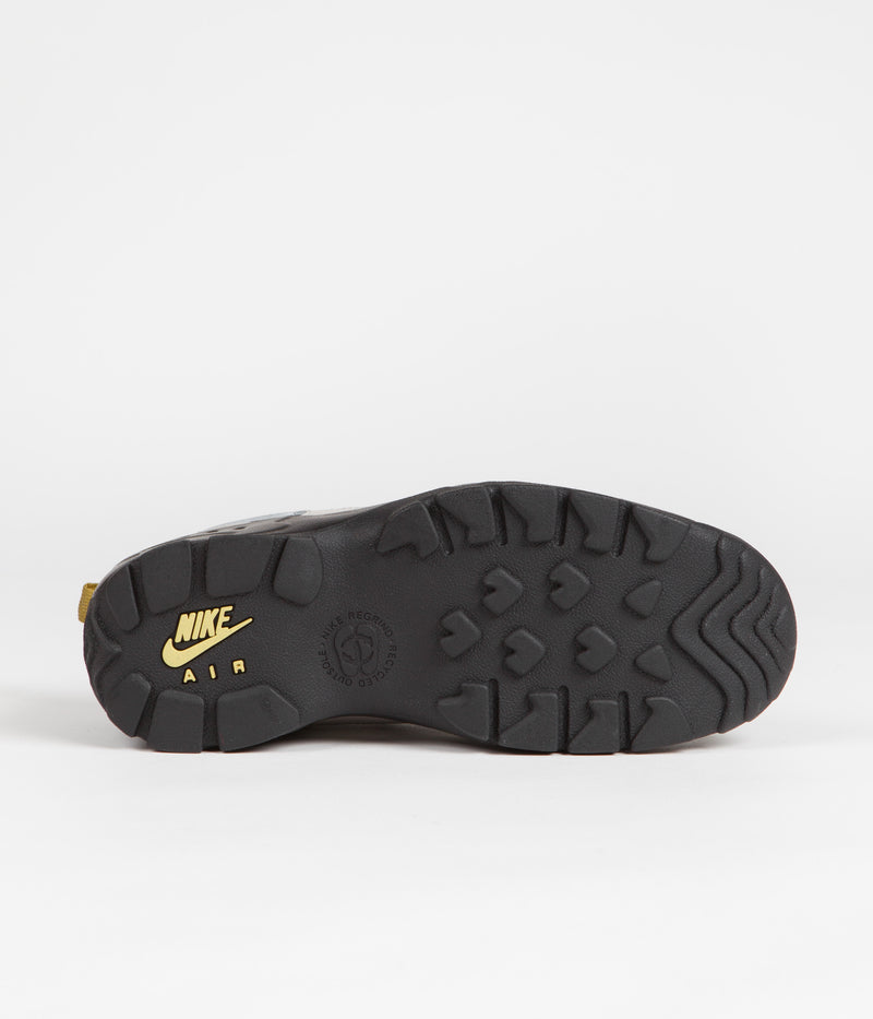 Nike ACG Air Mada Shoes in Light Bone and Black and Celery - Desert Moss