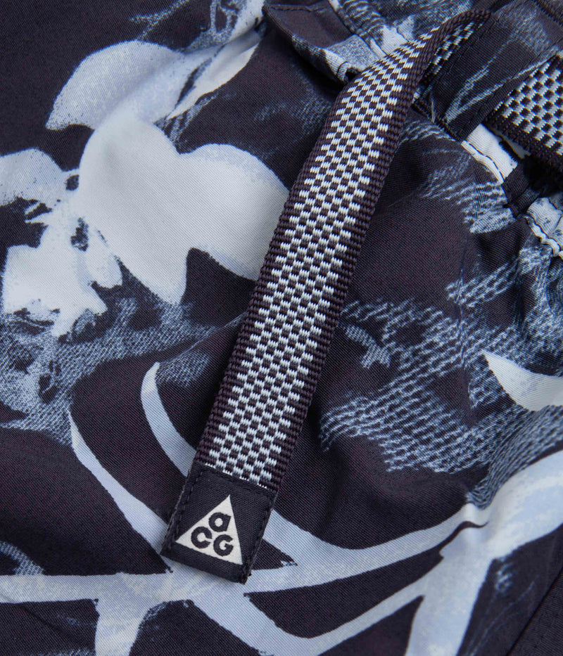 Nike ACG All Over Print Trail Shorts in Gridiron and Cobalt Bliss / Summit White