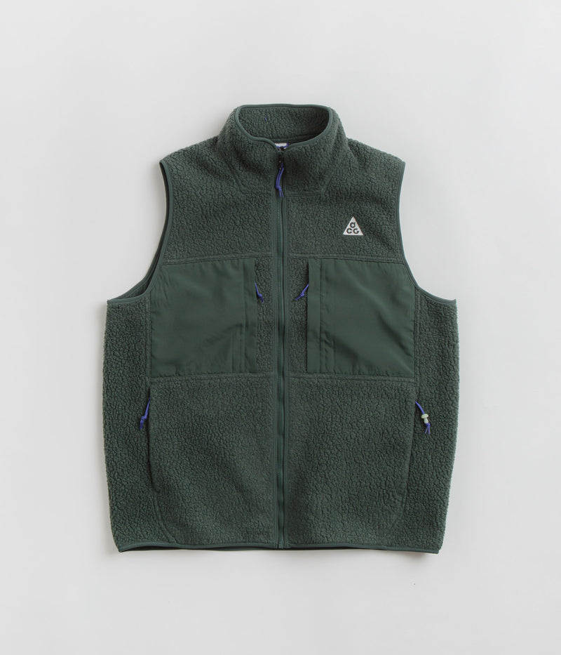 Nike ACG Arctic Wolf Vest in Vintage Green and Vintage Green / Summit White