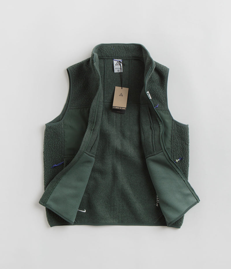 Nike ACG Arctic Wolf Vest in Vintage Green and Vintage Green / Summit White