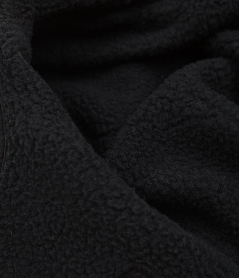 Nike ACG AW84 Ear Flap Cap in Black and Black / Anthracite