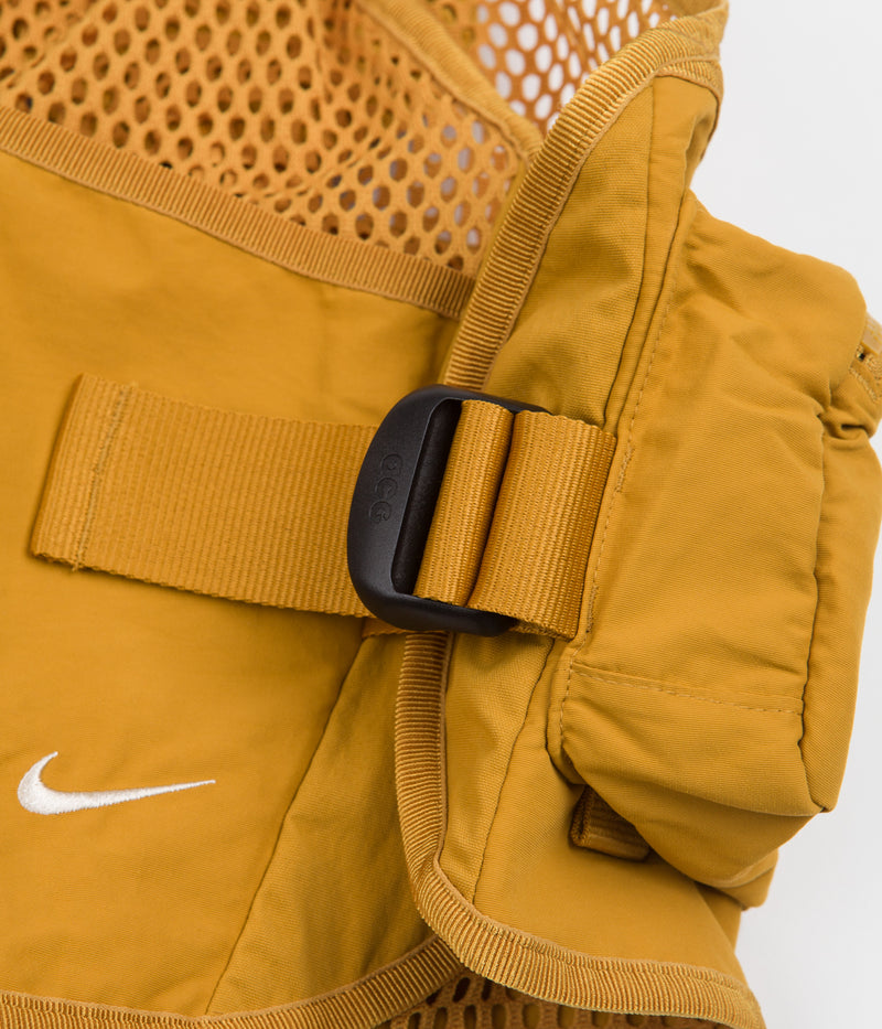 Nike ACG Buttles Vest in Gold Suede and Sanddrift / Sanddrift