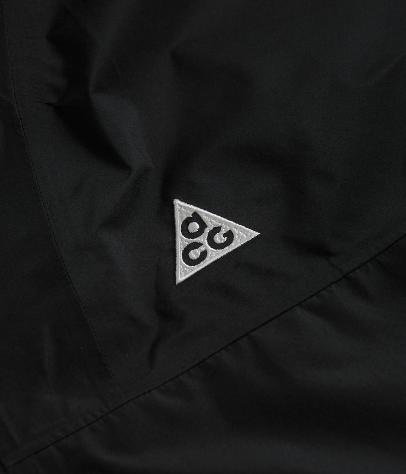 Nike ACG Chain Of Craters Jacket in Black and Summit White
