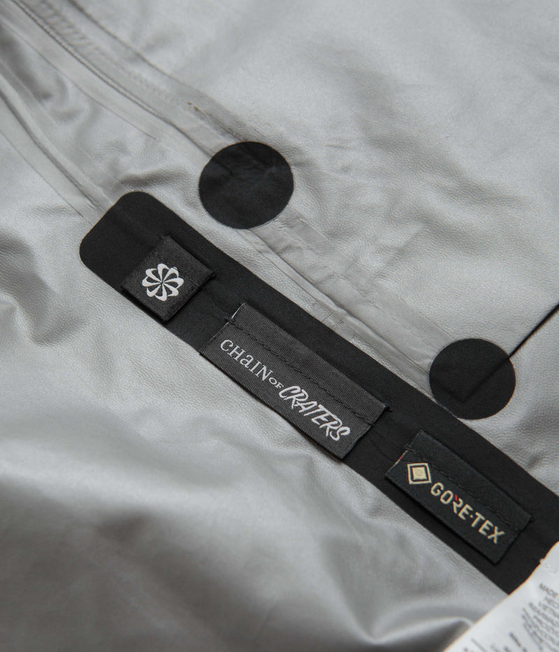 Nike ACG Chain Of Craters Jacket in Black and Summit White