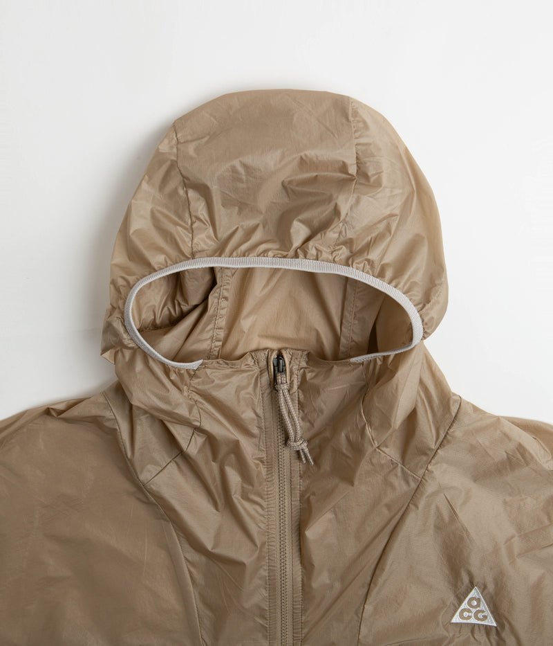 Nike ACG Cinder Cone Windproof Jacket in Khaki and Summit White