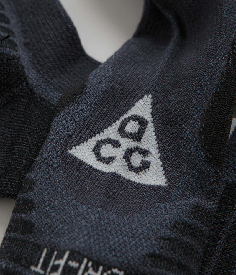 Nike ACG Cushioned Crew Socks in Gridiron and Black
