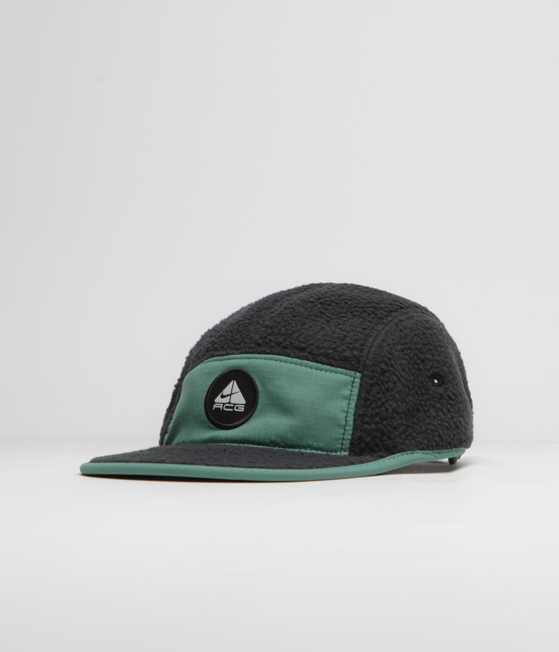 Nike ACG Fly Cap in Black and Bicoastal / Black