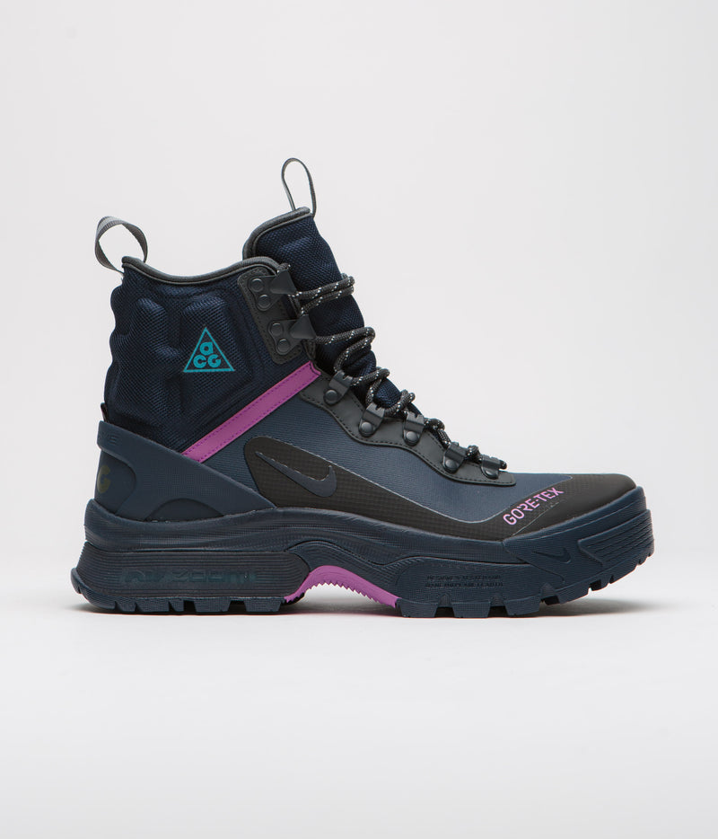 Nike ACG Gaiadome Gore-Tex Shoes in Obsidian and Teal Nebula and Anthracite