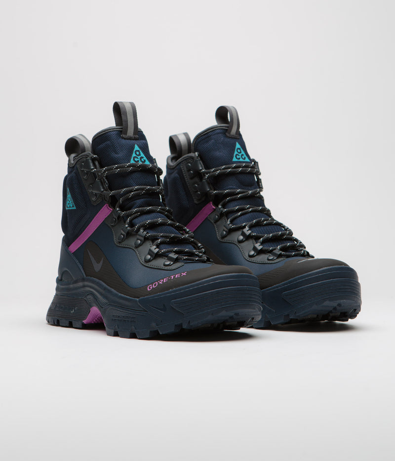 Nike ACG Gaiadome Gore-Tex Shoes in Obsidian and Teal Nebula and Anthracite