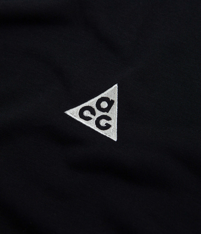 Nike ACG Goat Rocks T-Shirt in Black and Anthracite / Summit White
