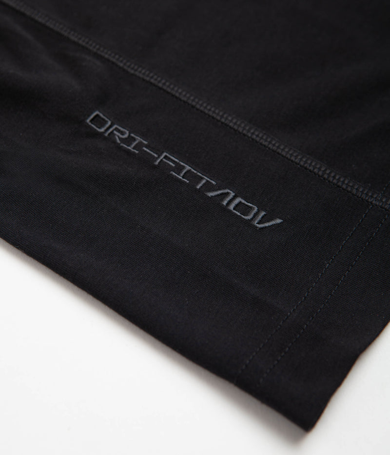 Nike ACG Goat Rocks T-Shirt in Black and Anthracite / Summit White