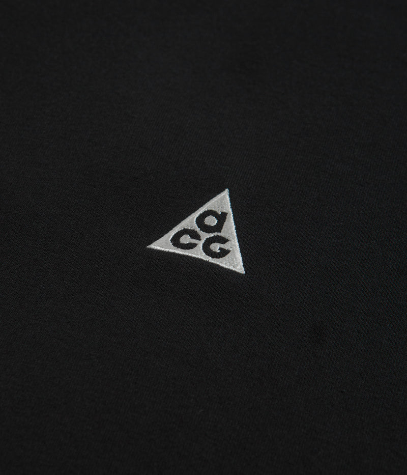 Nike ACG Heavyweight Long Sleeve T-Shirt in Black