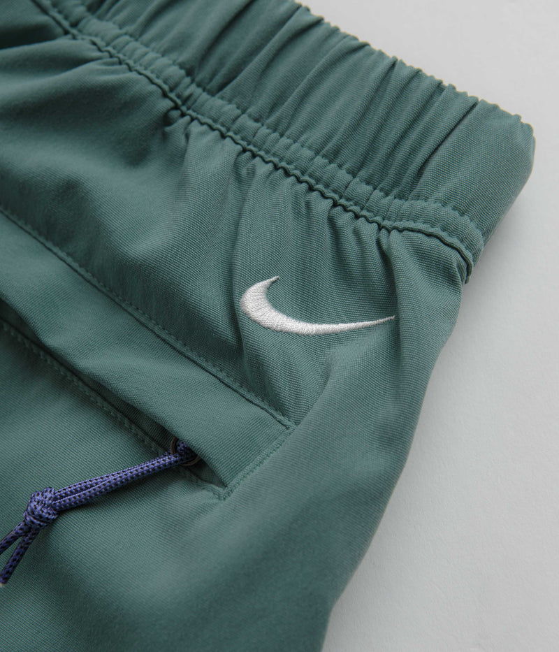 Nike ACG Hiking Shorts in Bicoastal and Vintage Green / Summit White