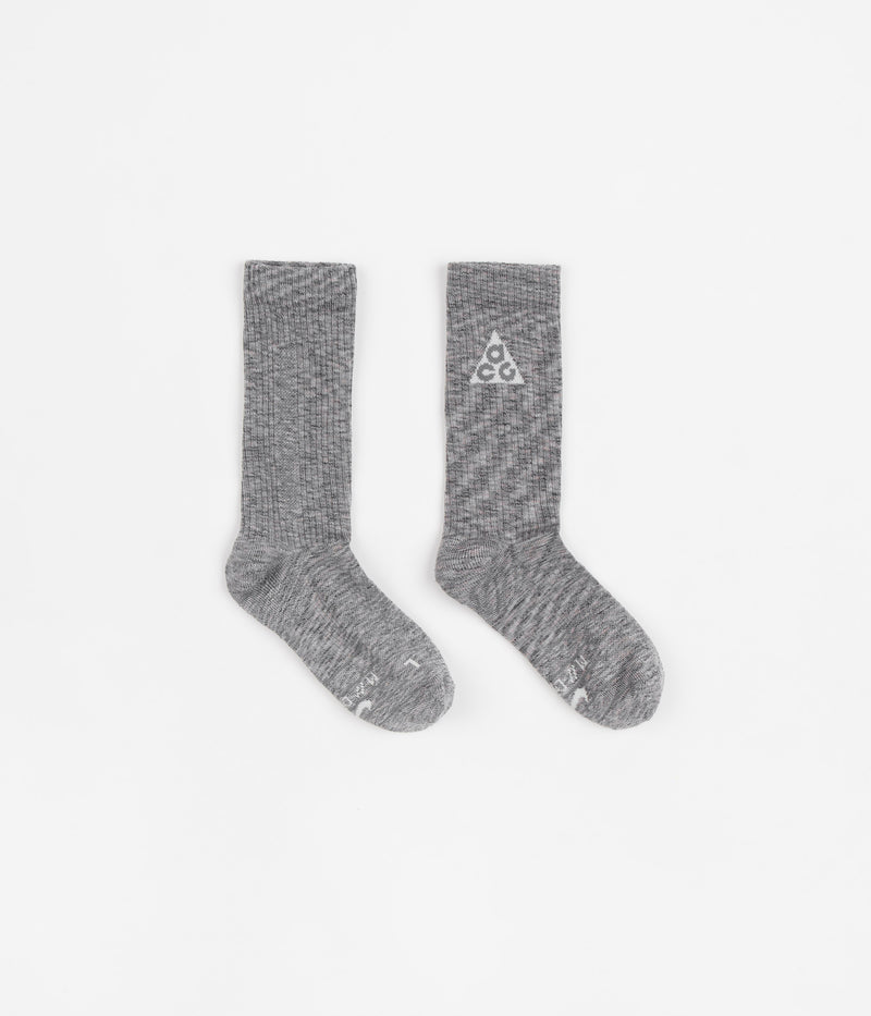 Nike ACG Kelley Ridge 2.0 Socks in Cool Grey and Light Bone