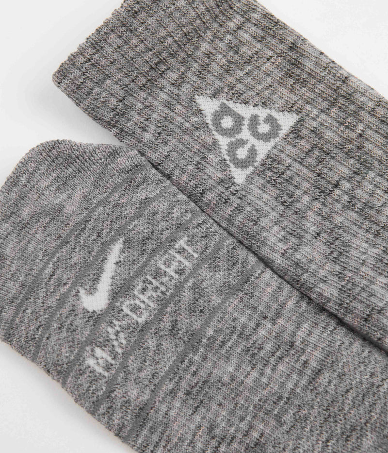 Nike ACG Kelley Ridge 2.0 Socks in Cool Grey and Light Bone