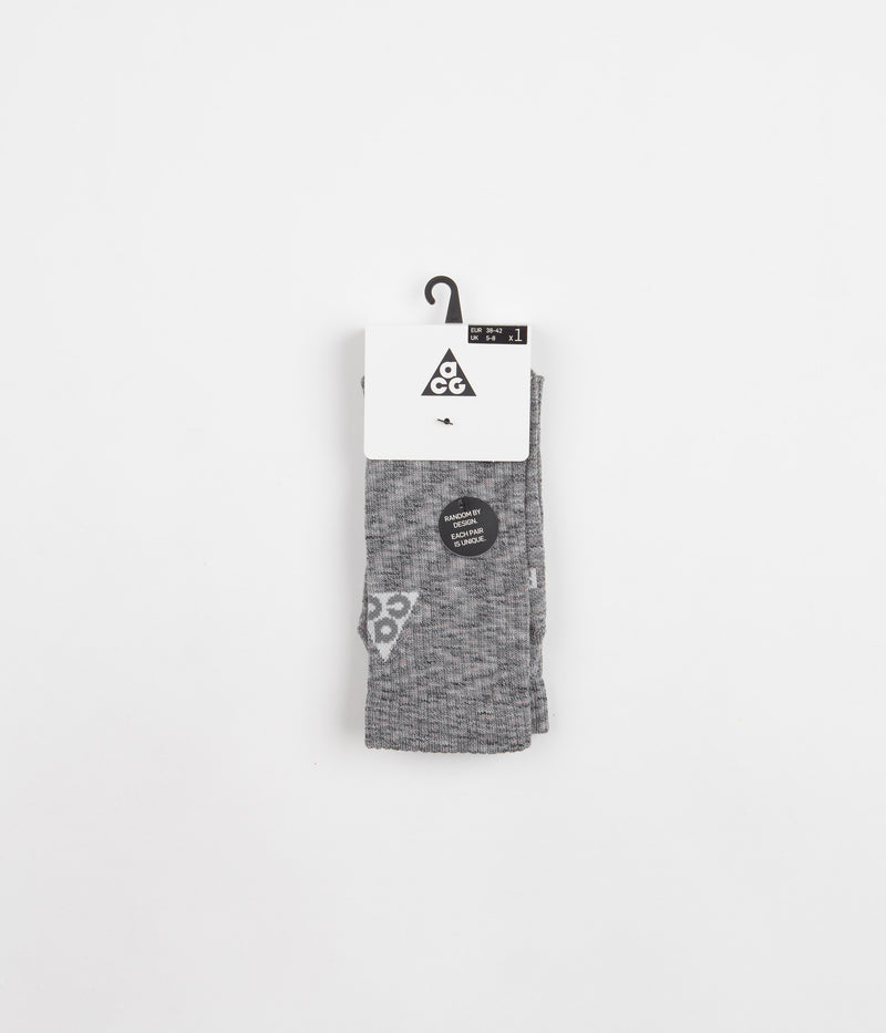 Nike ACG Kelley Ridge 2.0 Socks in Cool Grey and Light Bone