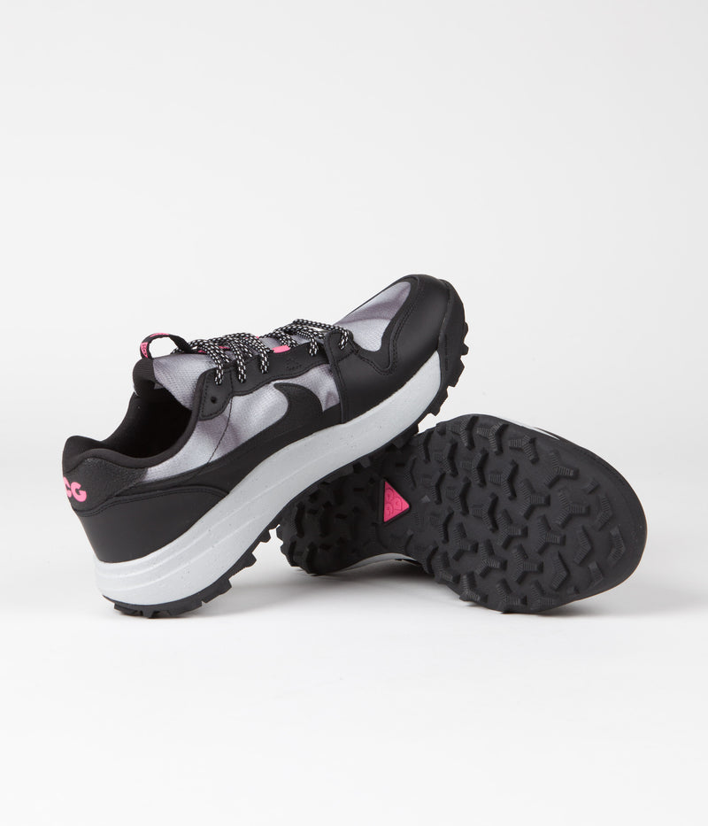 Nike ACG Lowcate SE Shoes in Black and Black and Hyper Pink - Wolf Grey