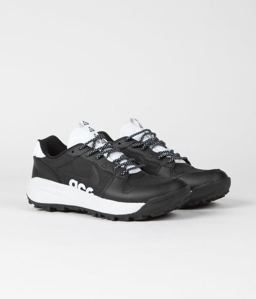 Nike ACG Lowcate Shoes in Black and White and Black - White