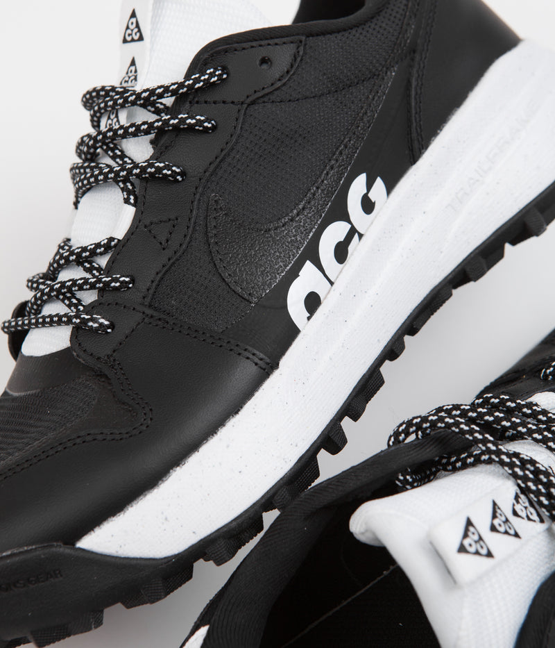Nike ACG Lowcate Shoes in Black and White and Black - White