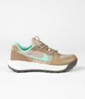 Nike ACG Lowcate Shoes in Limestone and Green Glow and Dark Driftwood - Sail