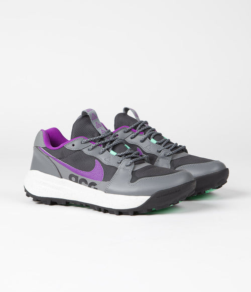 Nike ACG Lowcate Shoes in Smoke Grey and Dark Smoke Grey and Vivid Purple