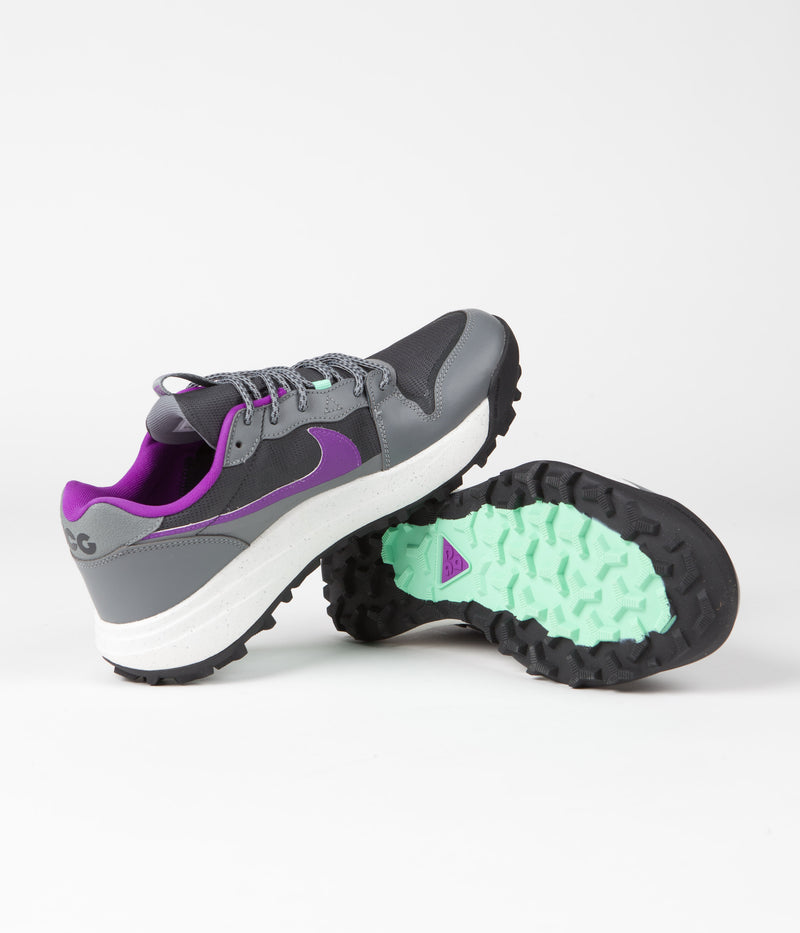 Nike ACG Lowcate Shoes in Smoke Grey and Dark Smoke Grey and Vivid Purple