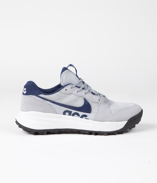Nike ACG Lowcate Shoes in Wolf Grey and Navy and Grey Fog - Summit White