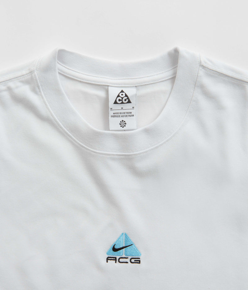 Nike ACG Lungs Long Sleeve T-Shirt in Summit White and Black