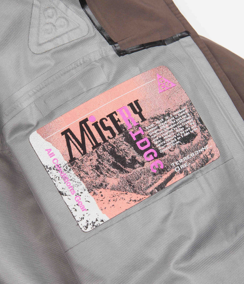 Nike ACG Misery Ridge Jacket in Ironstone and Olive Grey / Black / Summit White