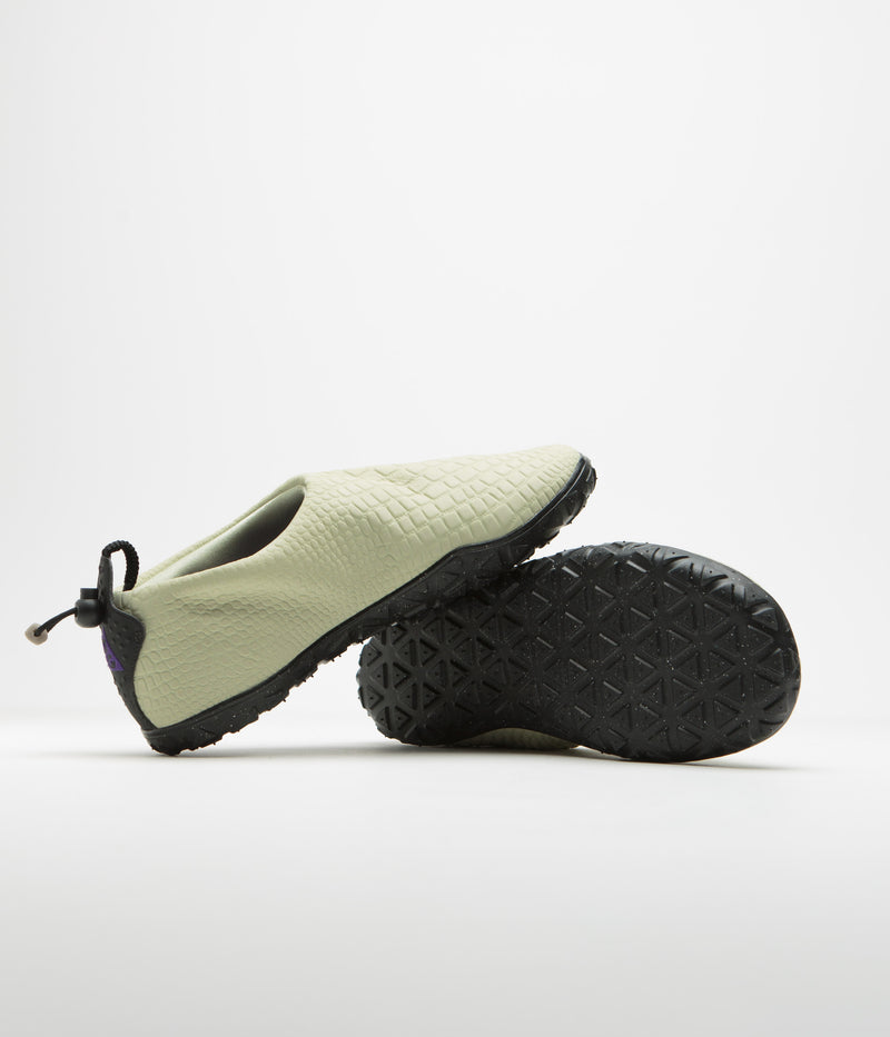 Nike ACG Moc Premium Shoes in Olive Aura and Field Purple and Olive Aura - Black