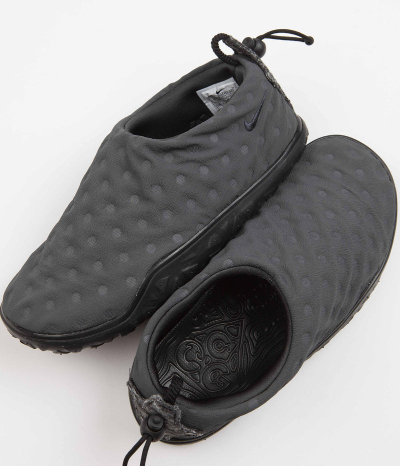 Nike ACG Moc Shoes in Anthracite and Black and Black