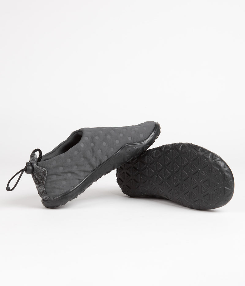 Nike ACG Moc Shoes in Anthracite and Black and Black