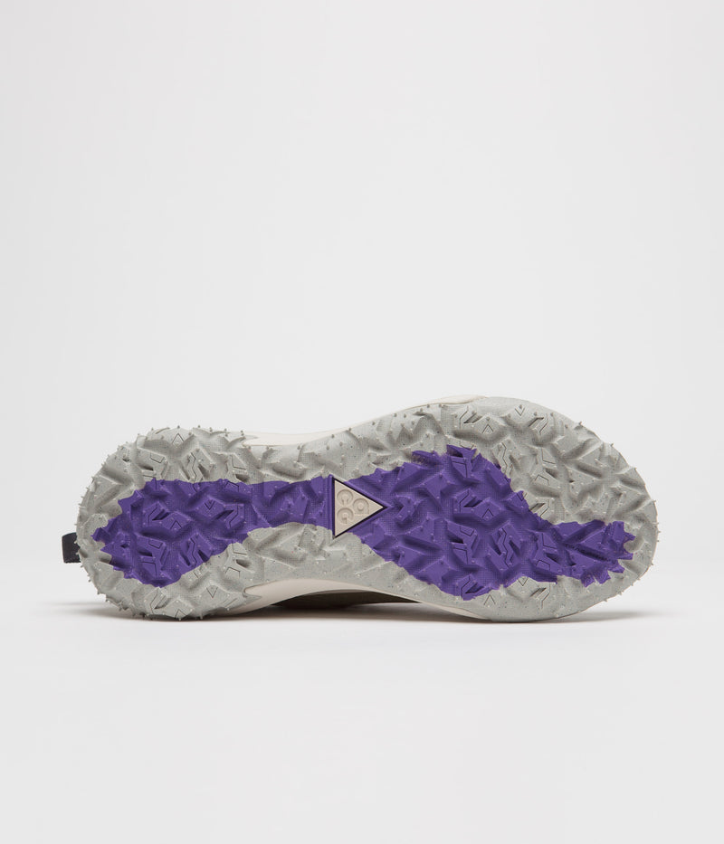 Nike ACG Mountain Fly 2 Low Shoes in Neutral Olive and Gridiron and Action Grape