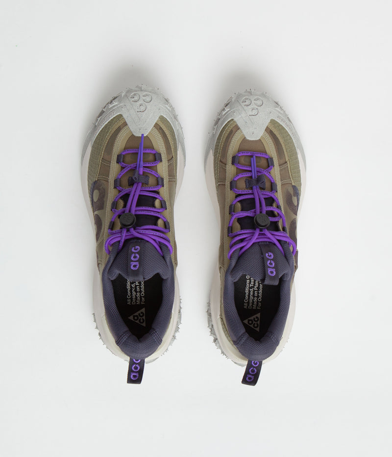 Nike ACG Mountain Fly 2 Low Shoes in Neutral Olive and Gridiron and Action Grape