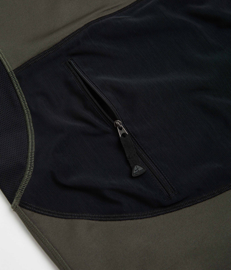 Nike ACG Oregon Series Polartec Zip Sweatshirt in Cargo Khaki and Black / Wolf Grey