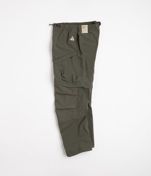 Nike ACG Smith Summit Cargo Pants in Cargo Khaki and Black / Summit White