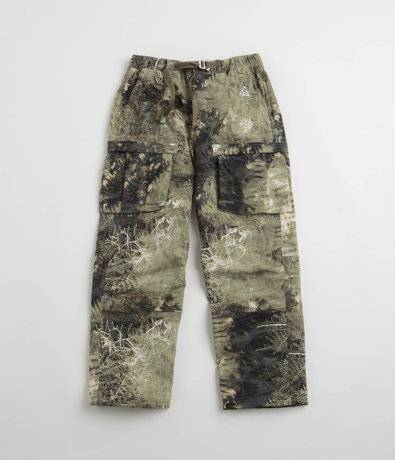 Nike ACG Smith Summit Cargo Pants in Oil Green and Medium Olive / Reflective Silv