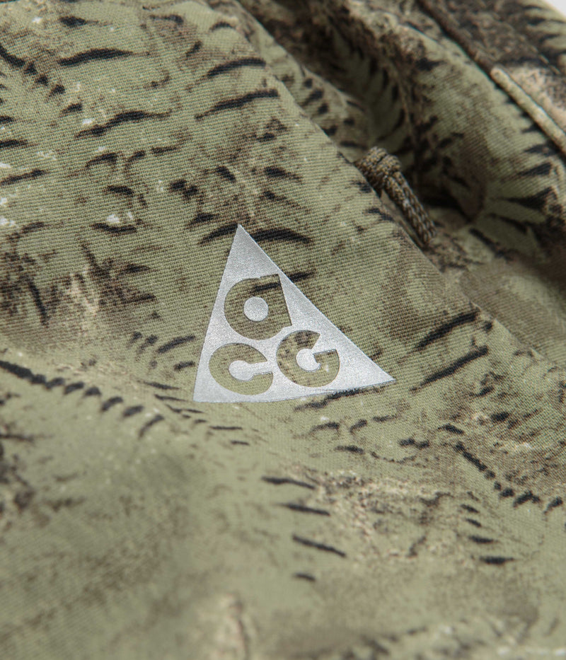 Nike ACG Smith Summit Cargo Pants in Oil Green and Medium Olive / Reflective Silv