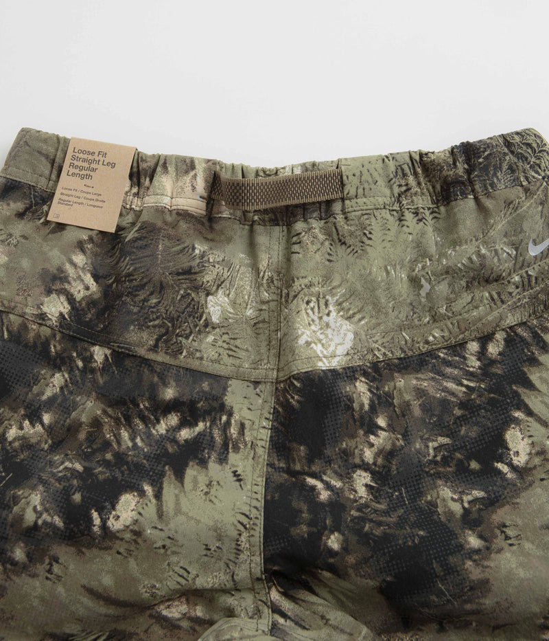 Nike ACG Smith Summit Cargo Pants in Oil Green and Medium Olive / Reflective Silv