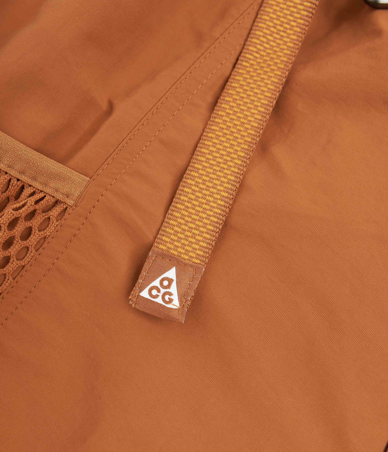 Nike ACG Snowgrass Cargo Shorts in Dark Russet and Monarch / Summit White
