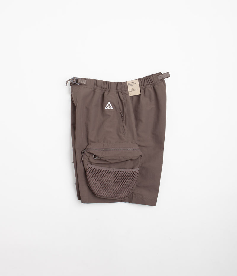 Nike ACG Snowgrass Cargo Shorts in Ironstone and Moon Fossil / Summit White