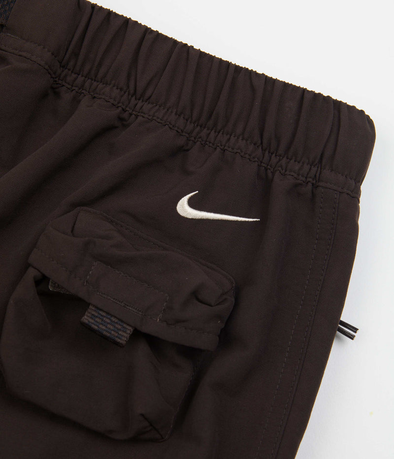 Nike ACG Snowgrass Cargo Shorts in Velvet Brown and Black / Sanddrift