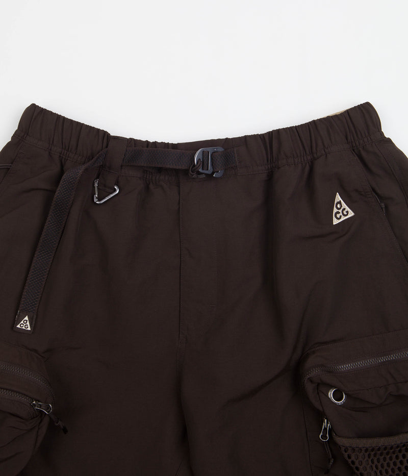 Nike ACG Snowgrass Cargo Shorts in Velvet Brown and Black / Sanddrift