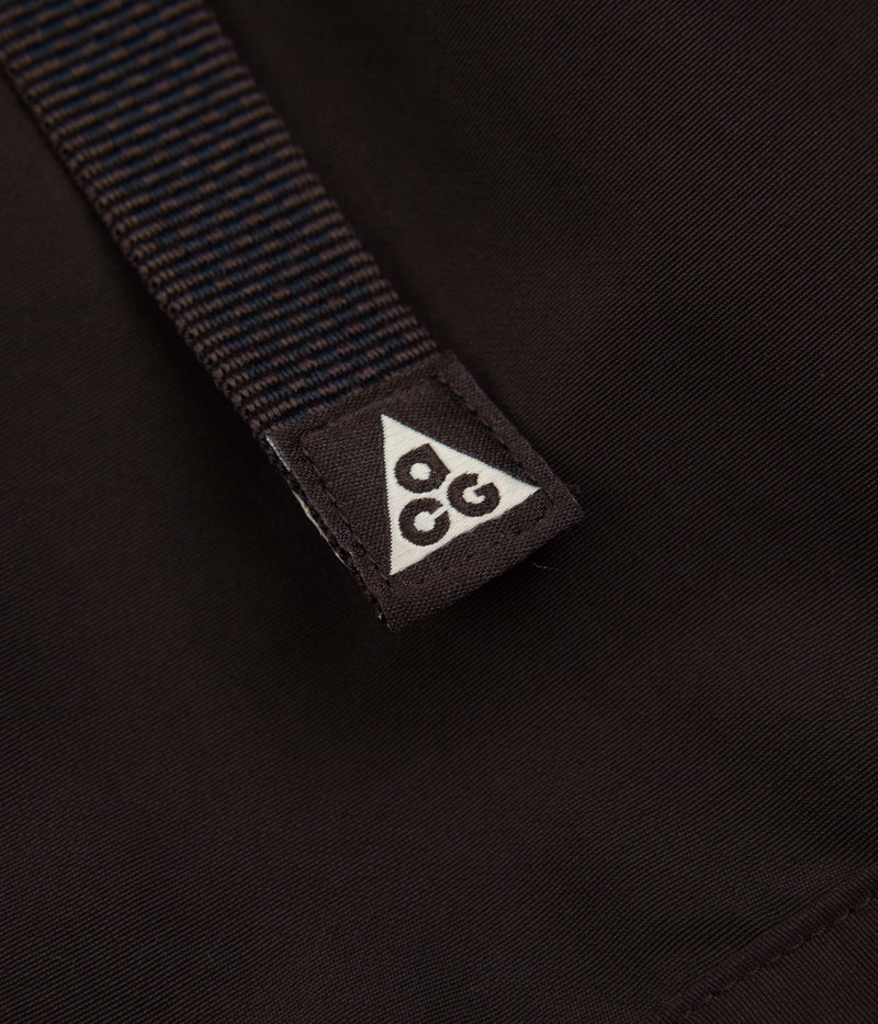 Nike ACG Snowgrass Cargo Shorts in Velvet Brown and Black / Sanddrift