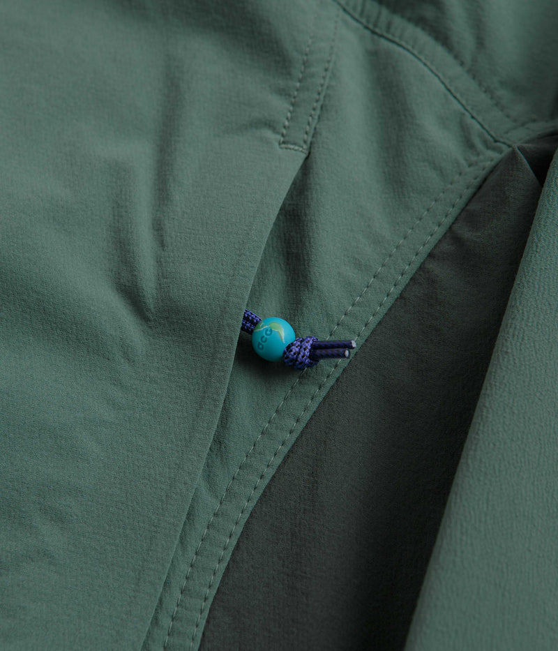 Nike ACG Sun Farer Jacket in Bicoastal and Vintage Green / Summit White